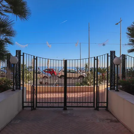 Apartment Magnifique Studio Plein Centre, Proche Plage/gare Menton