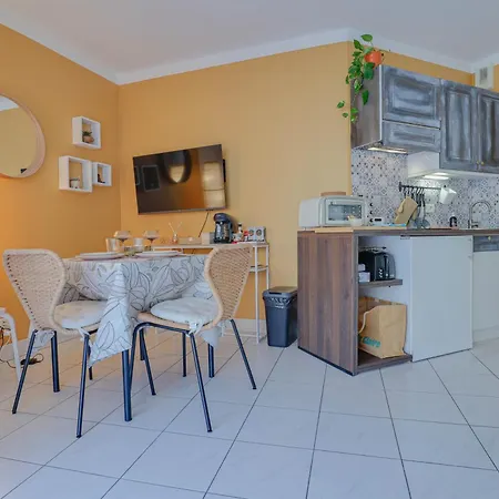 Apartment Magnifique Studio Plein Centre, Proche Plage/gare Menton