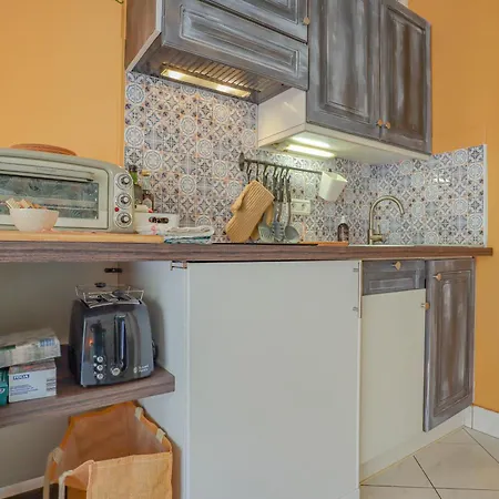 Apartment Magnifique Studio Plein Centre, Proche Plage/gare Menton