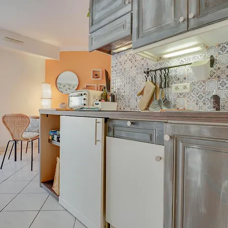 Magnifique Studio Plein Centre, Proche Plage/gare Menton