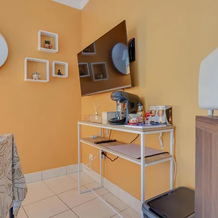 Apartment Magnifique Studio Plein Centre, Proche Plage/gare Menton